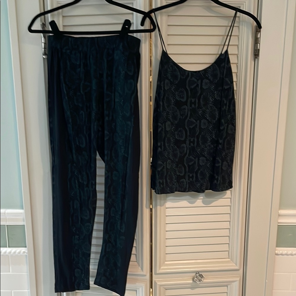 Bella Luxx Black and Green Python pant set